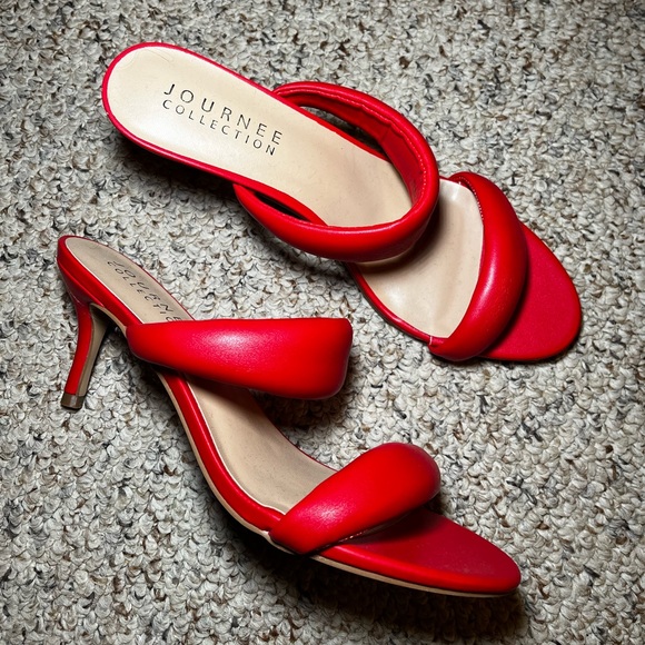 Red heels - Picture 2 of 2